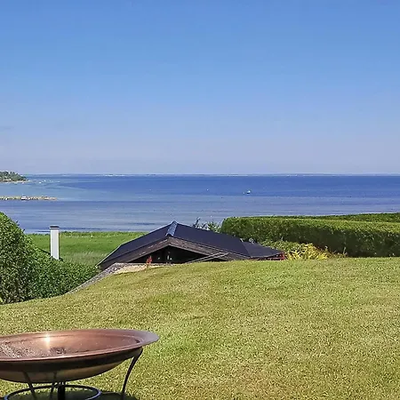 Vakantiehuis Awesome Home In Hejls With Wifi *