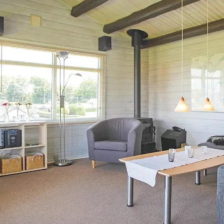 Vakantiehuis Awesome Home In Hejls With Wifi