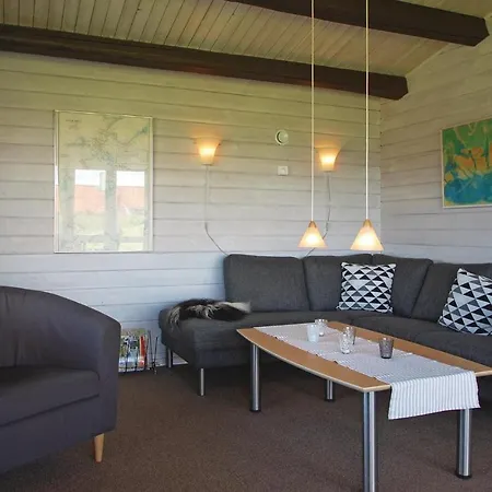Vakantiehuis Awesome Home In Hejls With Wifi *
